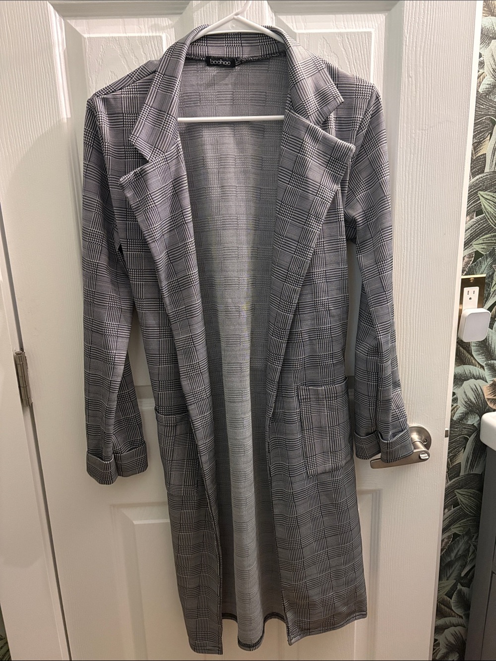 Boohoo Black and White Glen Plaid Belted Cardigan